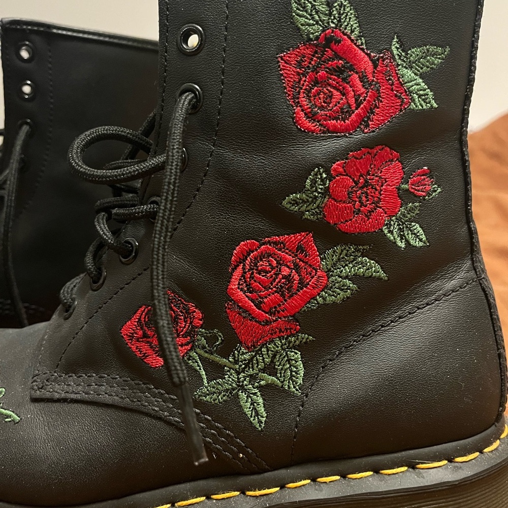 Dr. Martens Black Boots with Rose Embroidery - Picture 3 of 5